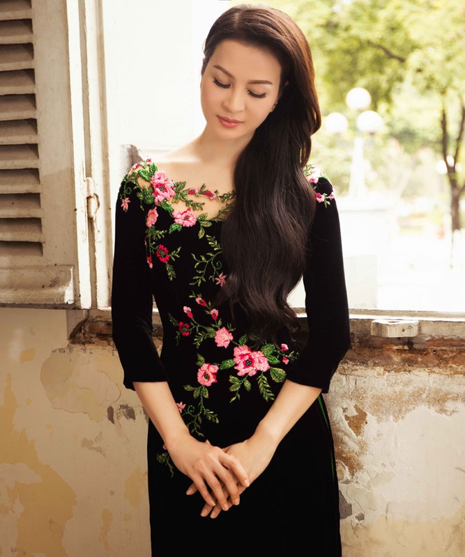 MC Thanh Mai dep ngat ngay voi ao dai xuan-Hinh-2